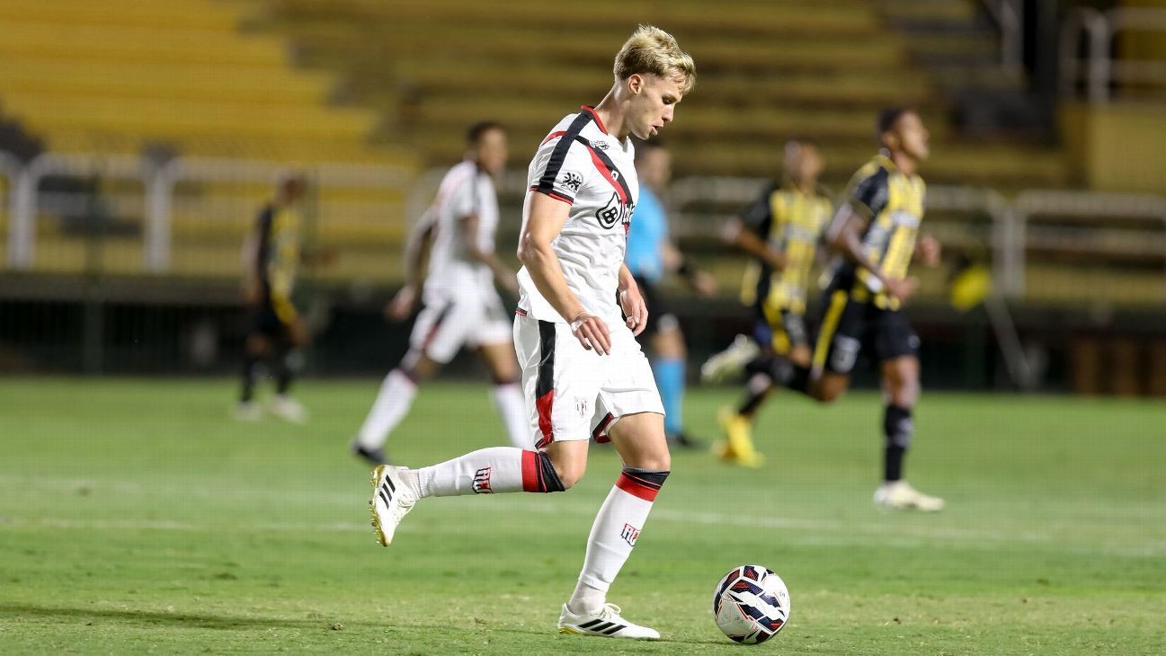 Quem é o 'Toni Kroos da Série B' que busca acesso, sonha com seleção brasileira, mas abre portas para outro país