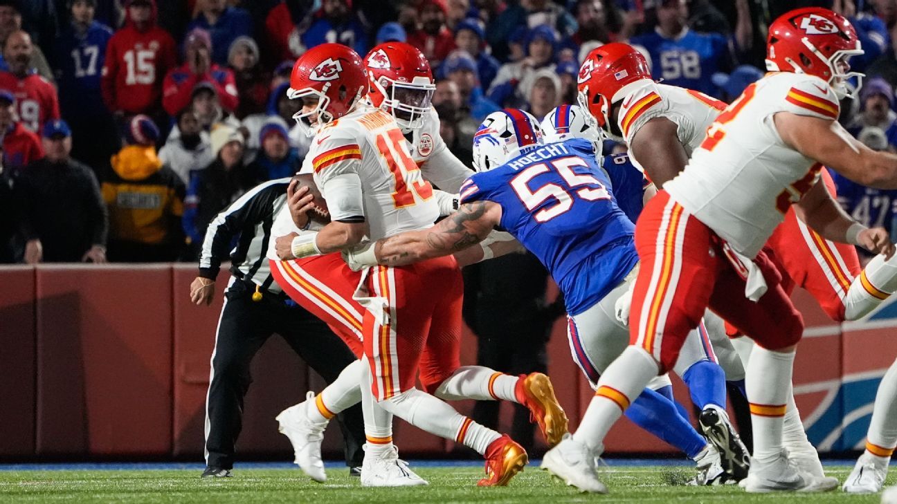 Bills beat Chiefs; Hoecht out for season