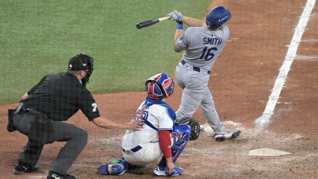 Auction house collects WS HR balls from dad, son