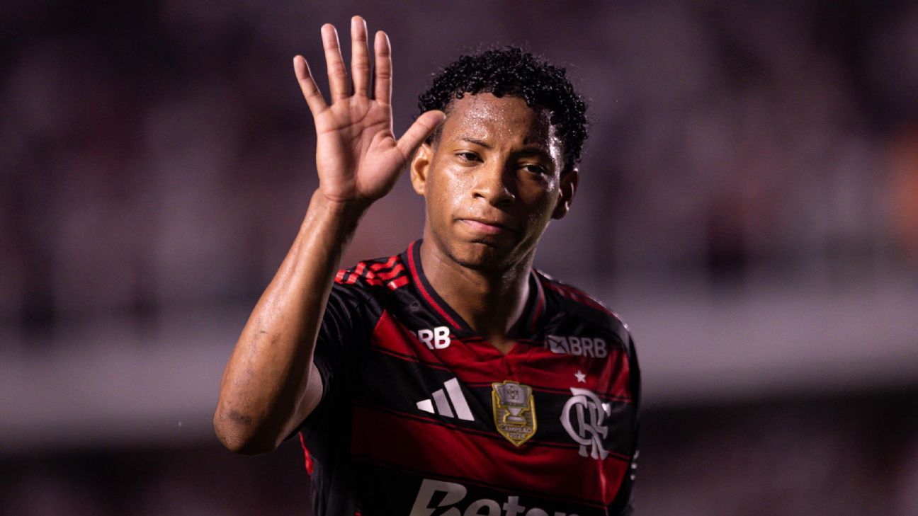 Vermelho de Plata faz Flamengo chegar ao 3º jogo seguido com um a menos e atingir alto número de expulsões em reta final