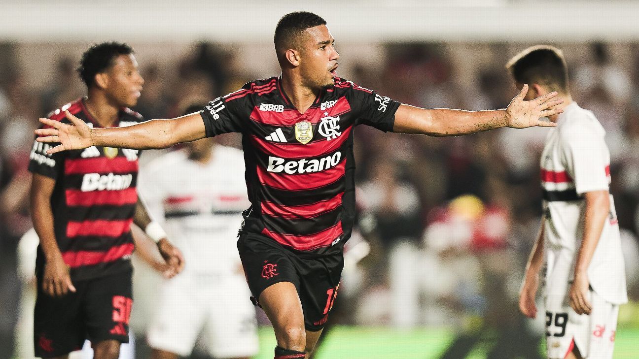 Samuel Lino diz que 'as pessoas caem matando' no Flamengo e admite baque com pressão: 'Tem que fazer gol todo jogo'