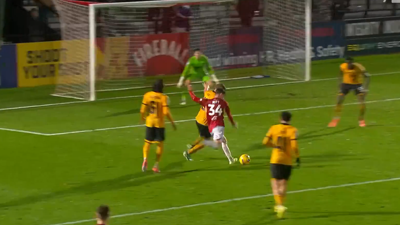 Man Utd hero's son scores on first Salford start