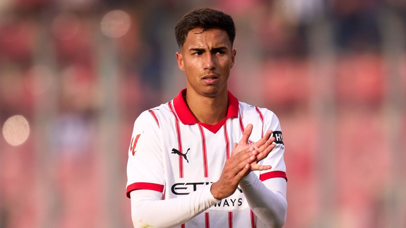 Palmeiras aposta em Vitor Reis: diretor considera zagueiro com potencial para três Copas