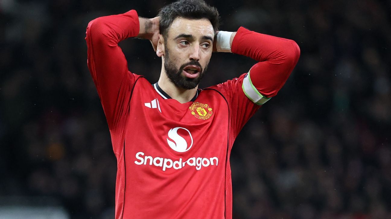 Everton vence Manchester United mesmo após ter jogador expulso por tapa no próprio companheiro