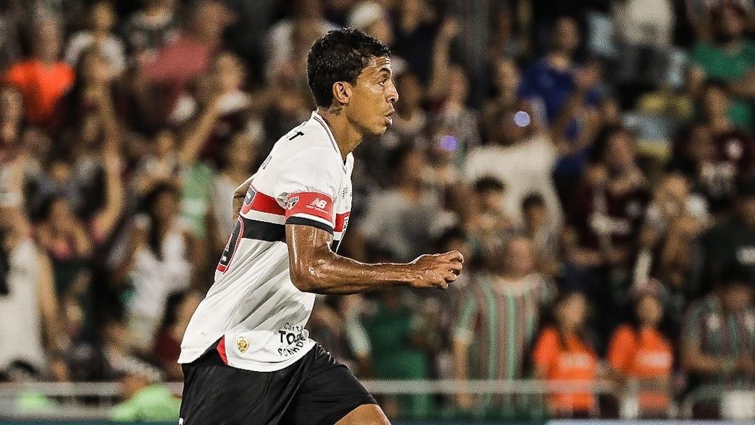 Luiz Gustavo perde a paciência após 6 a 0 e manda forte recado no São Paulo: 'Acabou, não dá mais'