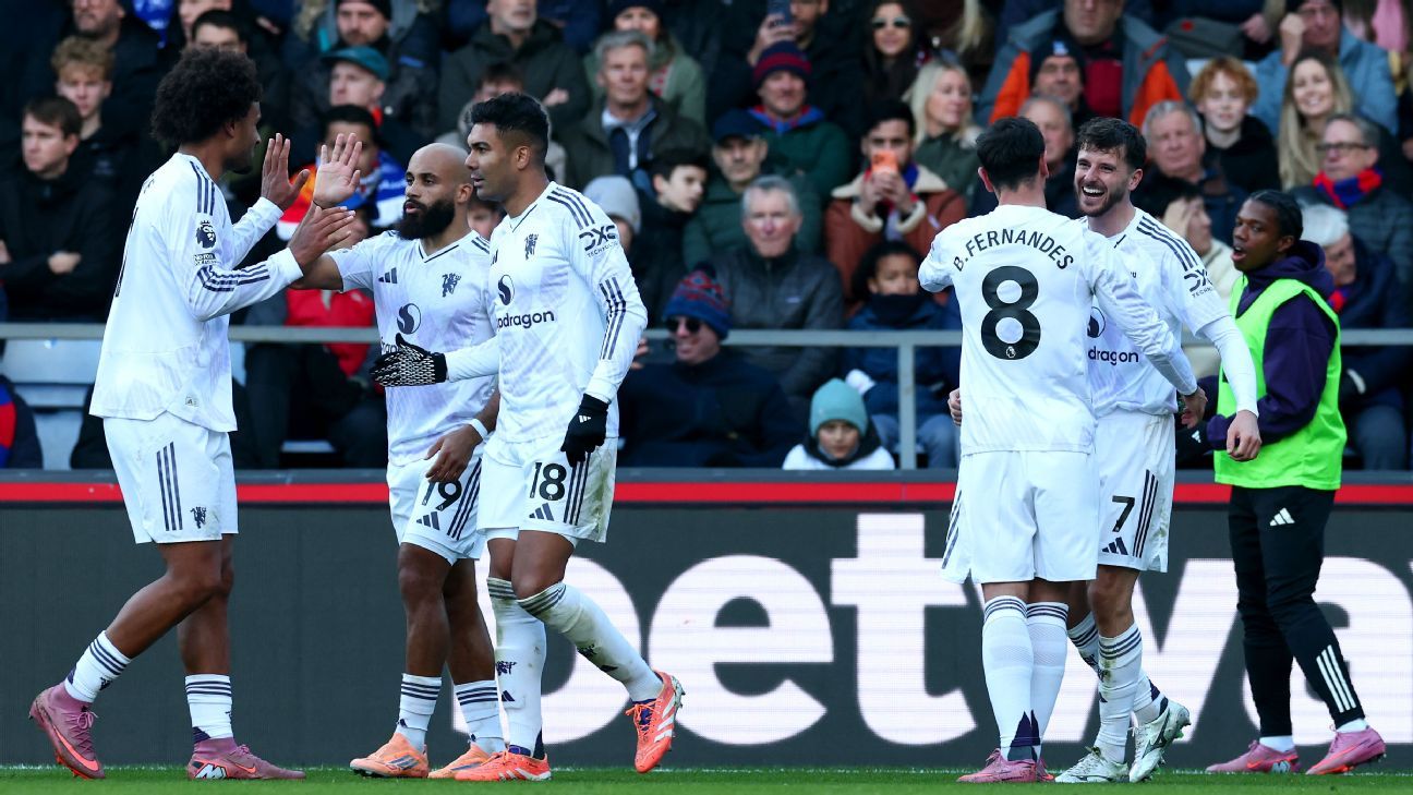 Manchester United vira para cima do Crystal Palace e volta a vencer