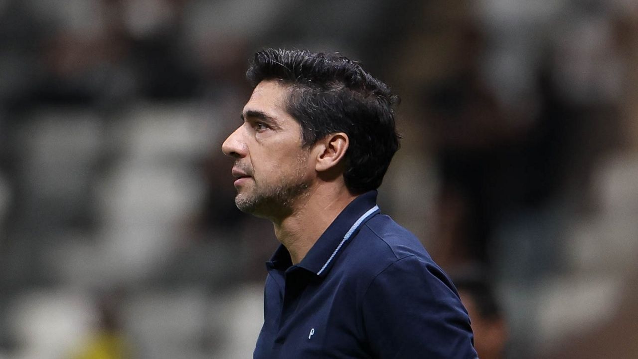 Abel Ferreira renova até 2027 e projeta ajustes pontuais no Palmeiras para 2026