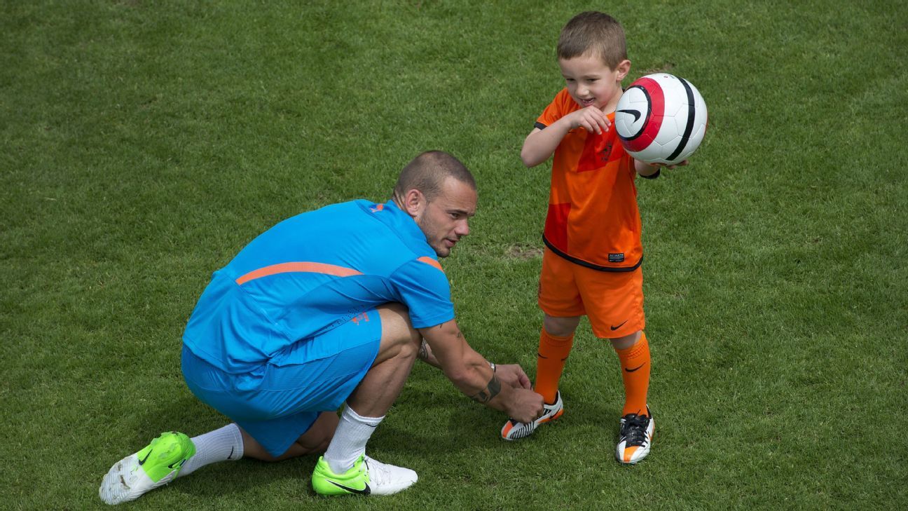 Jessey Sneijder maakt tegen RKC basisdebuut voor Jong FC Utrecht