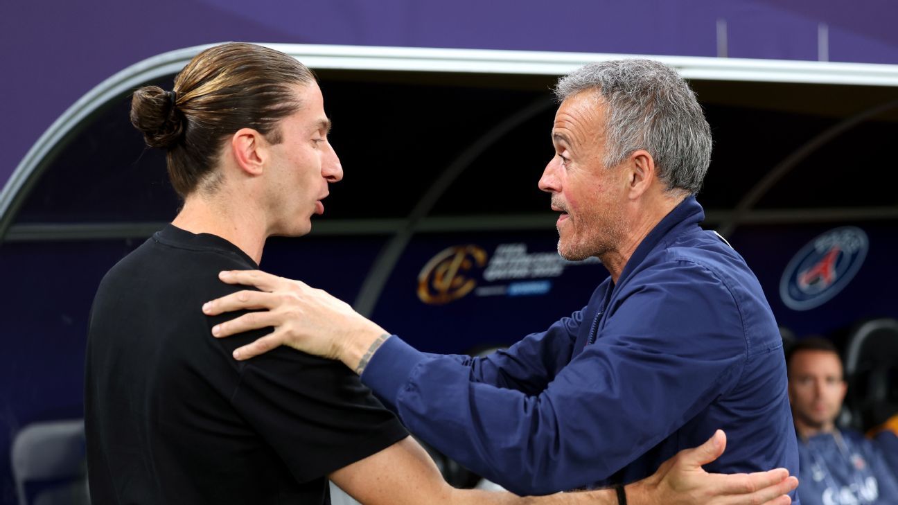 Filipe Luís admite sentir luto ao analisar 40 jogos do Flamengo, e vice cobra soluções urgentes