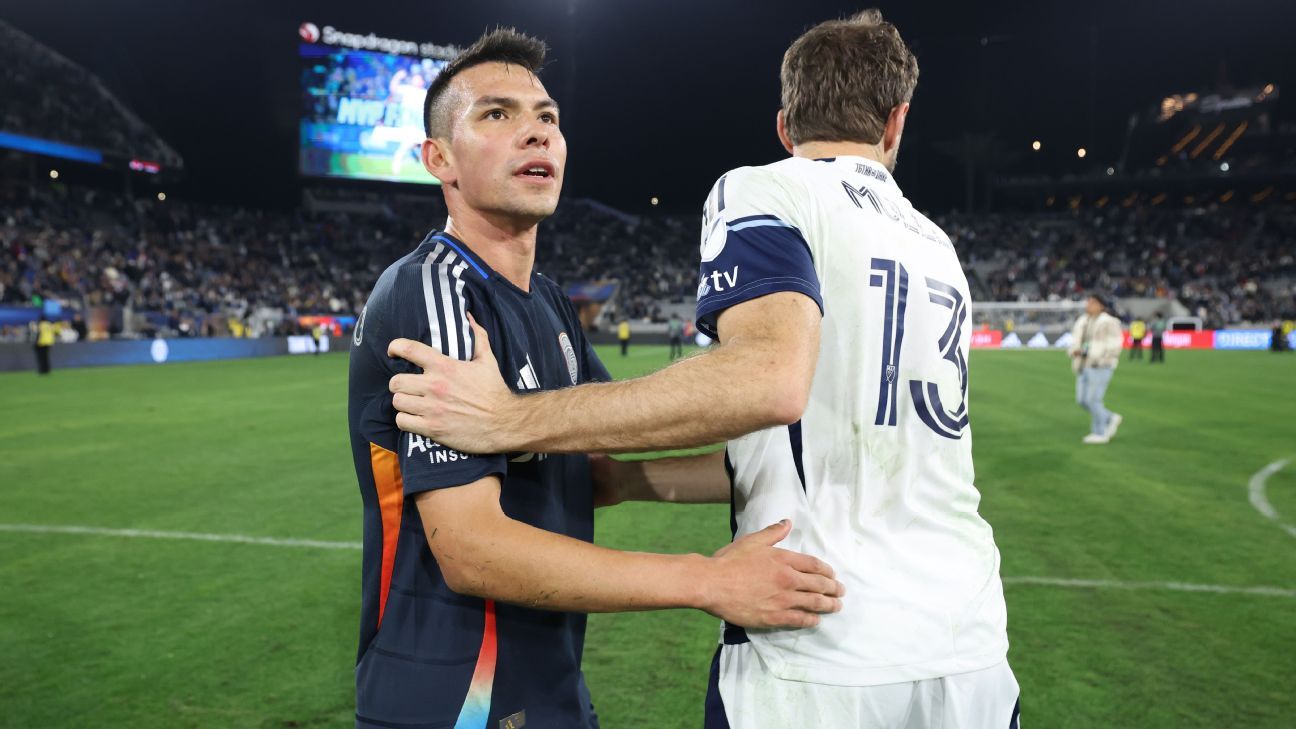 San Diego working on exit of Mexico star Lozano