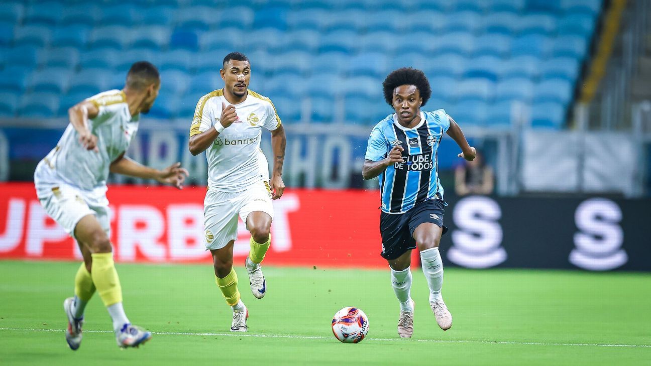 Grêmio é derrotado pelo São José em estreia de Luís Castro no Gaúcho.