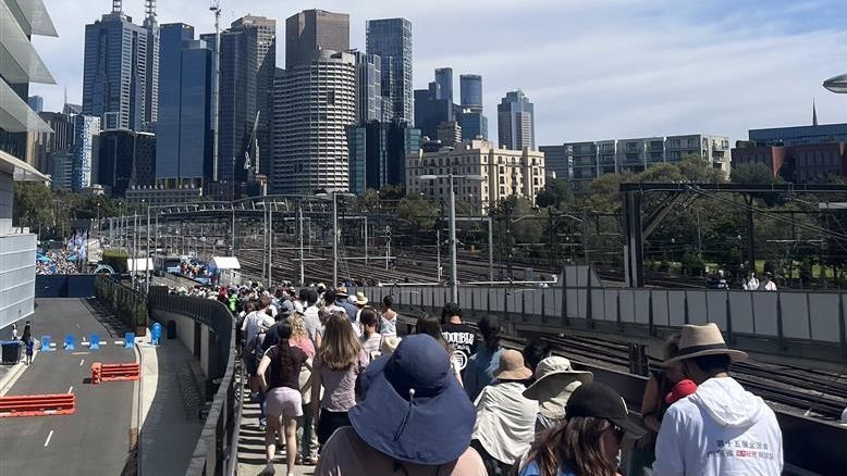 Follow live: Alex Eala wins first set 6-0 then loses, insane wait times to watch tennis