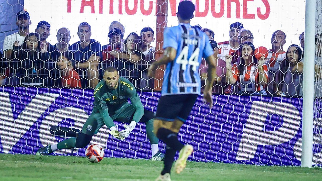 Estreia de Weverton impulsiona Grêmio para classificação antecipada no Gaúcho