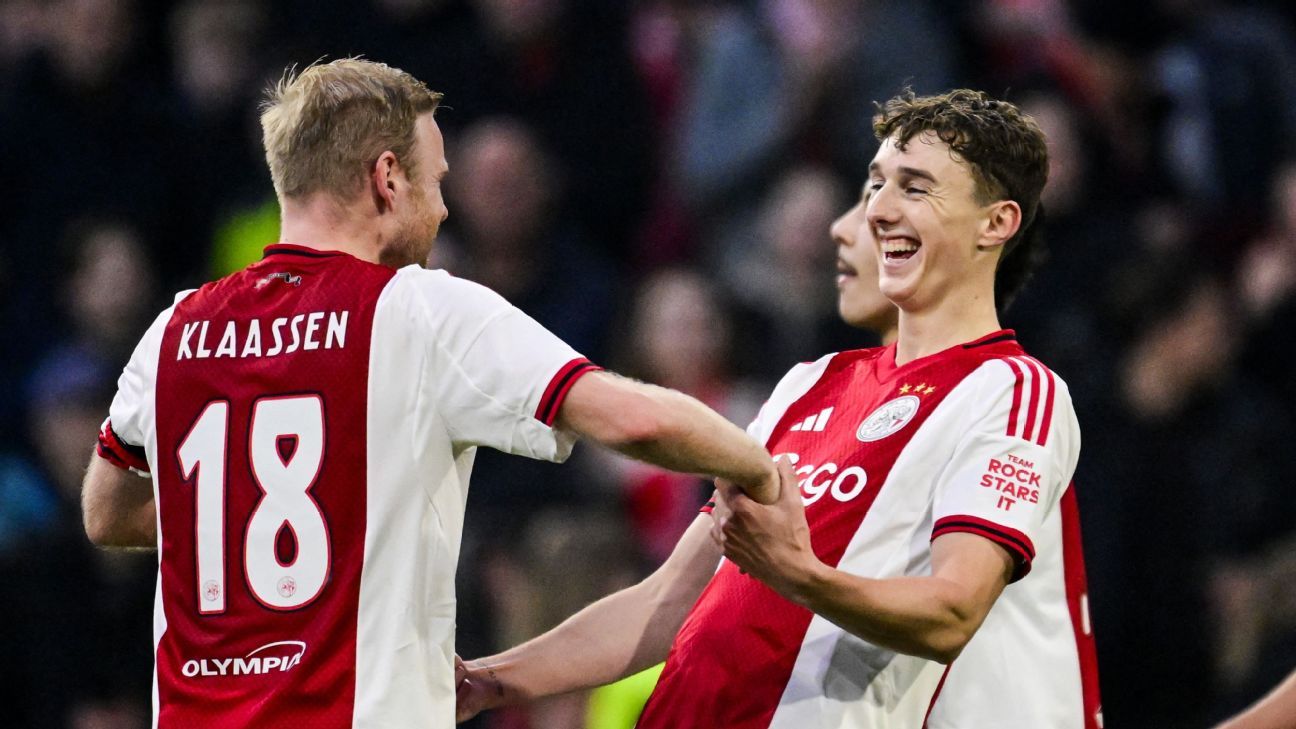 Ajax boekt zorgeloze zege op FC Volendam: 