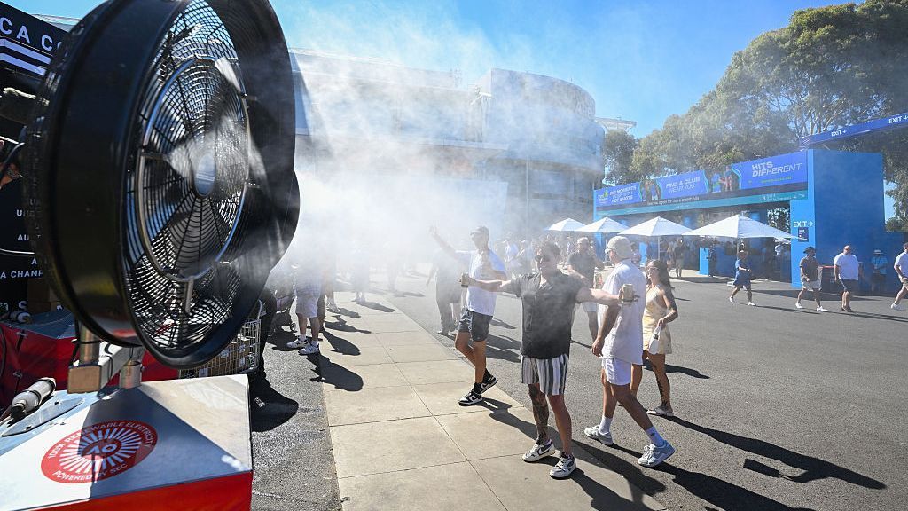 Day 10: Schedule altered for hot temperature forecast at Melbourne Park