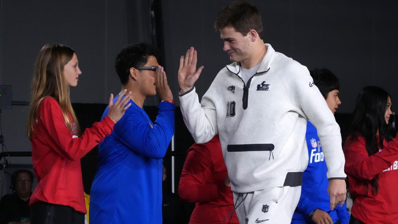 Maye (shoulder) 'turned a corner,' threw normally