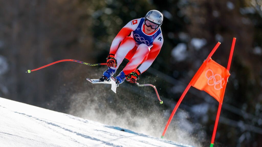 Swiss break up gold medal ski combo from worlds