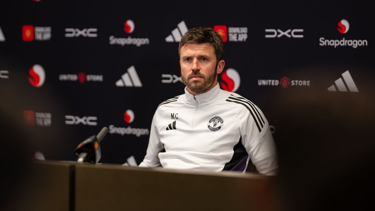Michael Carrick não está preparado para enfrentar potenciais rivais pelo cargo do Man United