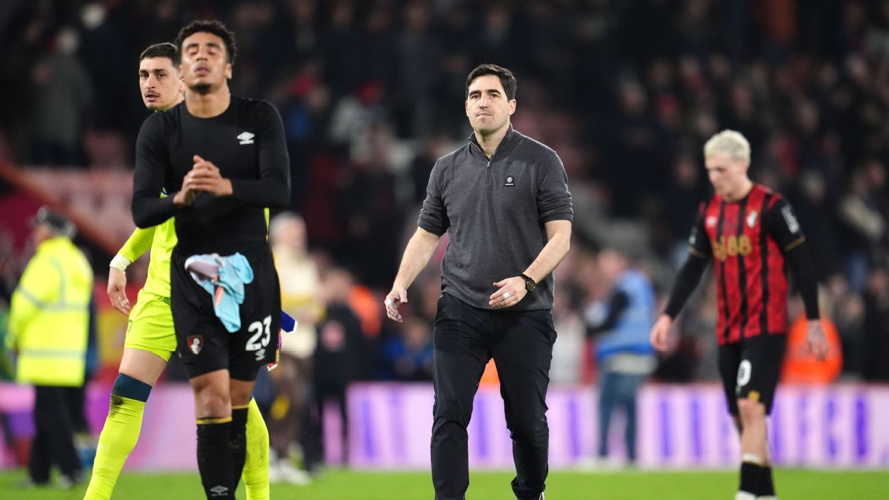 Andoni Iraola bemoans VAR decision not to award 'clear' Bournemouth penalty