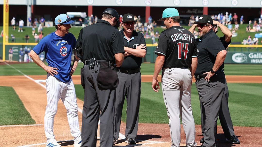 'I'll close my eyes': Diamondbacks' Counsell makes pro debut against father Craig's Cubs