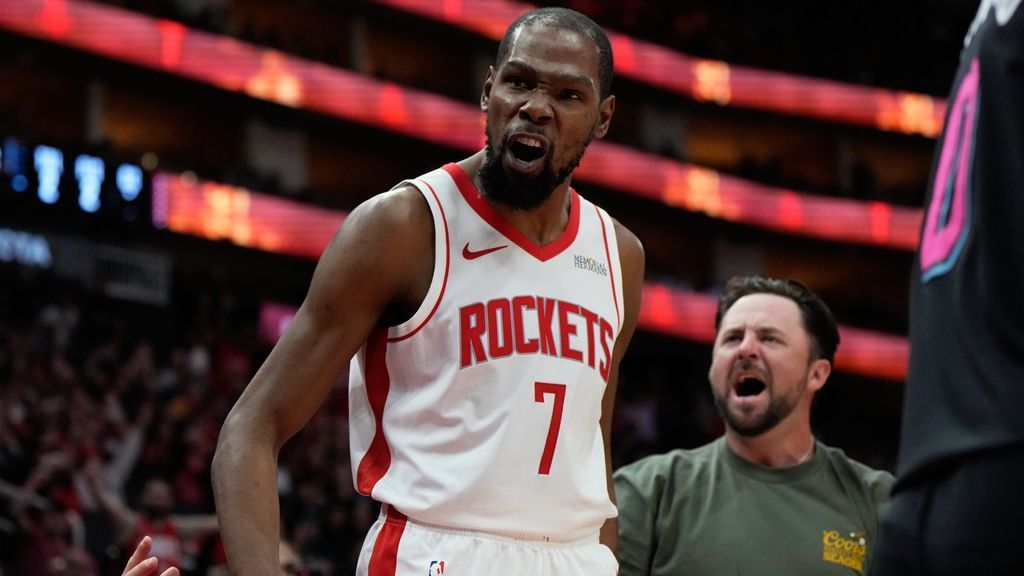 Kevin Durant ultrapassa Michael Jordan pelo quinto lugar na lista de pontuação