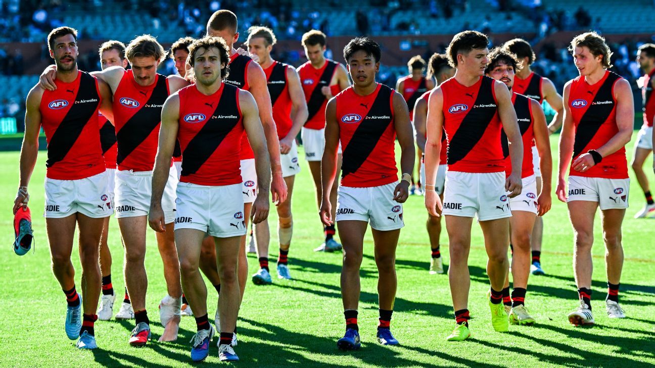 ‘No passion’: Matthew Lloyd lashes demoralised Bombers after winless start