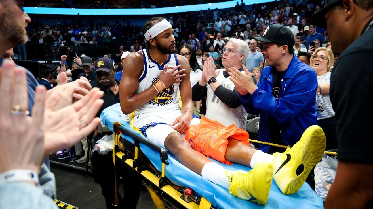 Warriors' Moody stretchered off with knee injury