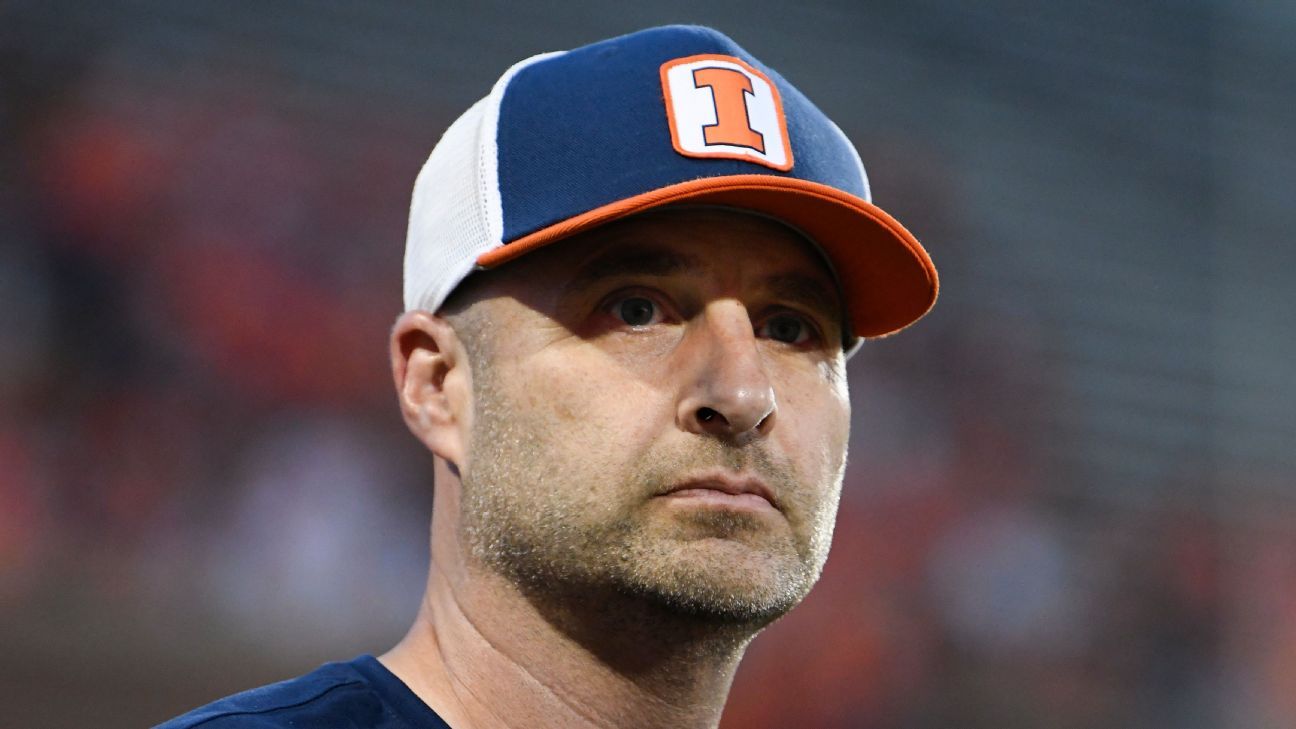 Illinois gives OC Barry Lunney Jr. new 3-year, .35M deal