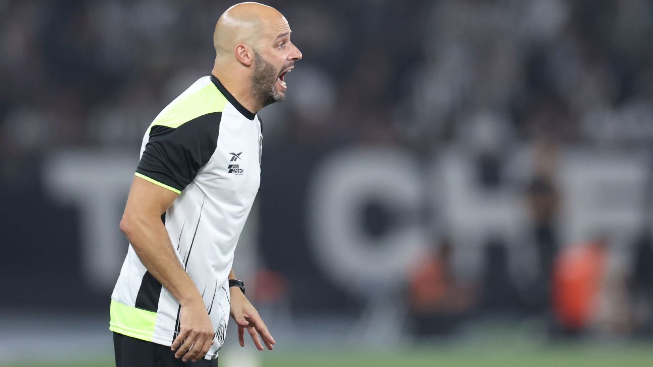 Botafogo acerta a contratação do técnico Franclim Carvalho; veja tempo de contrato