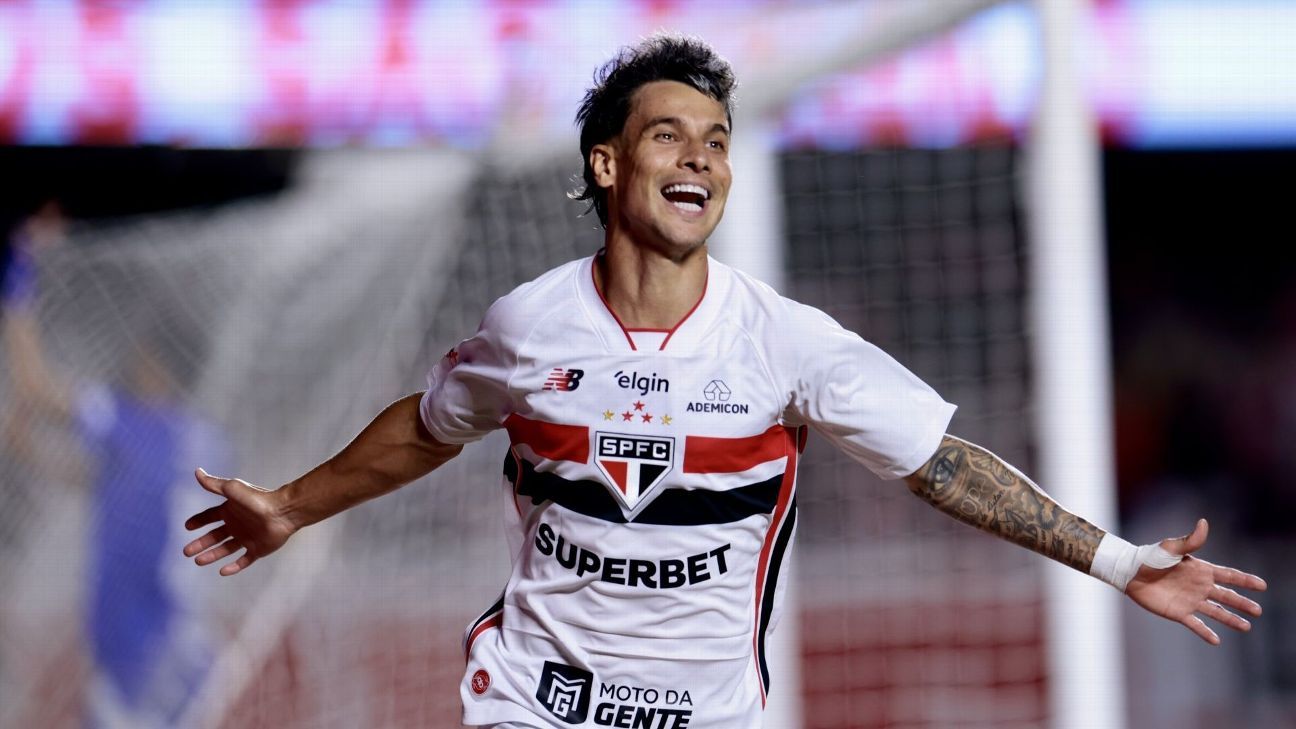 São Paulo goleia Cruzeiro com hat-trick de Ferreirinha, mantém adversário no Z-4 e alivia pressão sobre Roger Machado