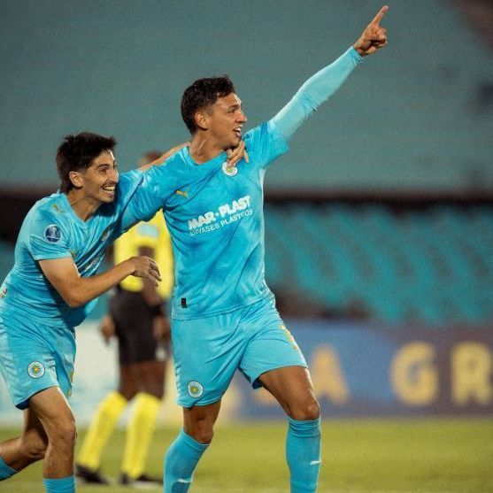 Grêmio sofre no Centenário e estreia na Sul-Americana com derrota para Montevideo City Torque