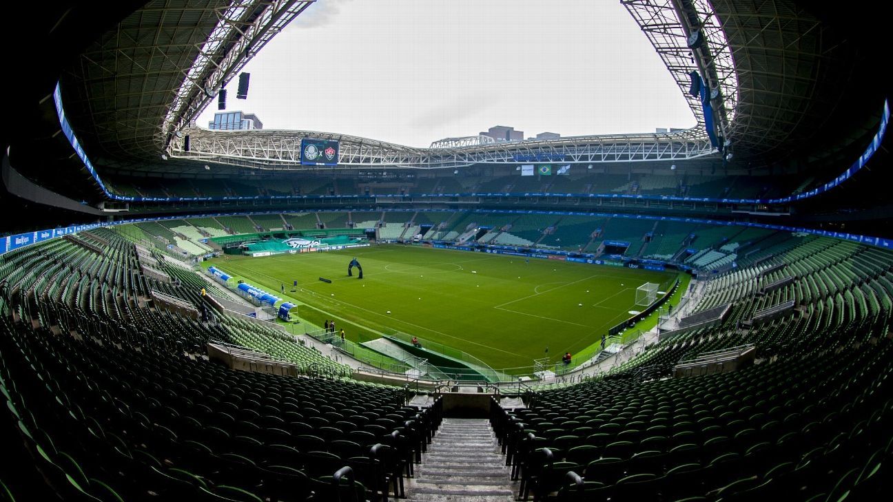 O 'plano' do Sporting Cristal para driblar sintético do estádio do Palmeiras e o alerta de Vizeu com campo alviverde: 'Mais perigoso'