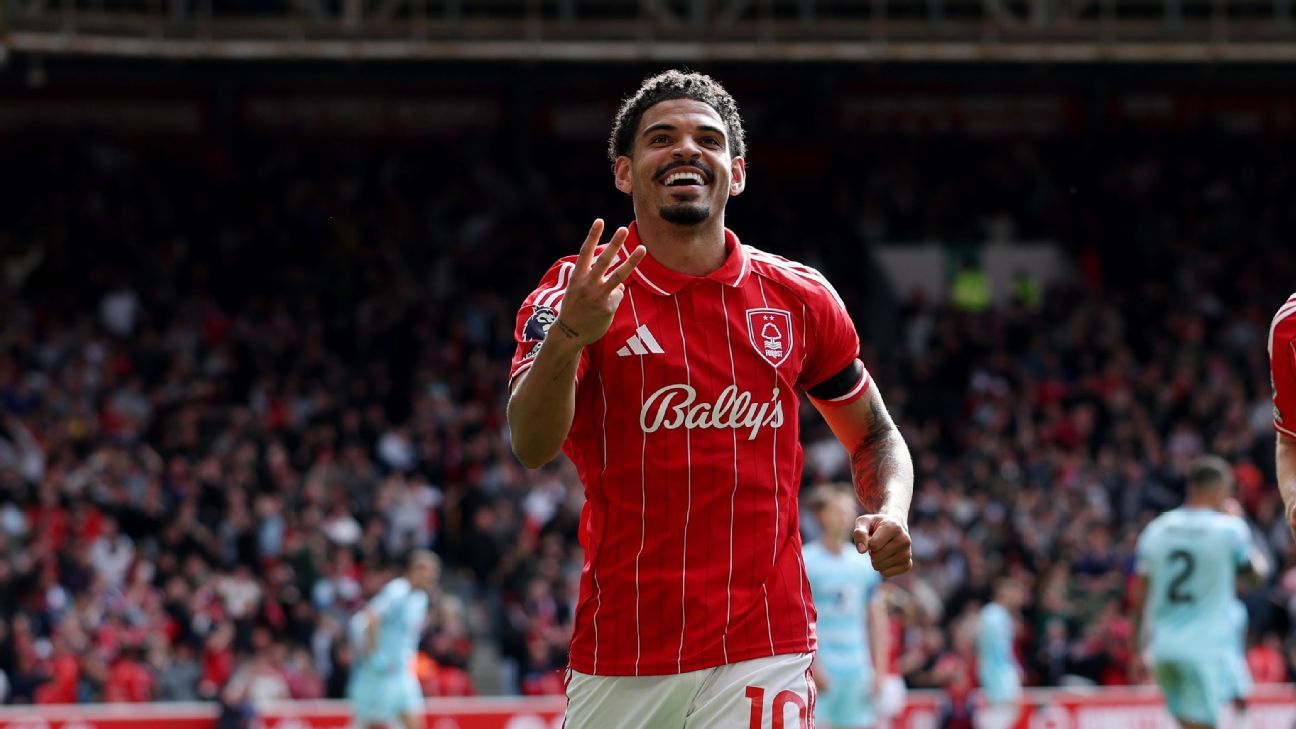 Vitor Pereira backs Morgan Gibbs-White for England recall after hat trick