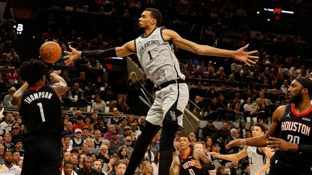 Wemby captures DPOY as first unanimous winner