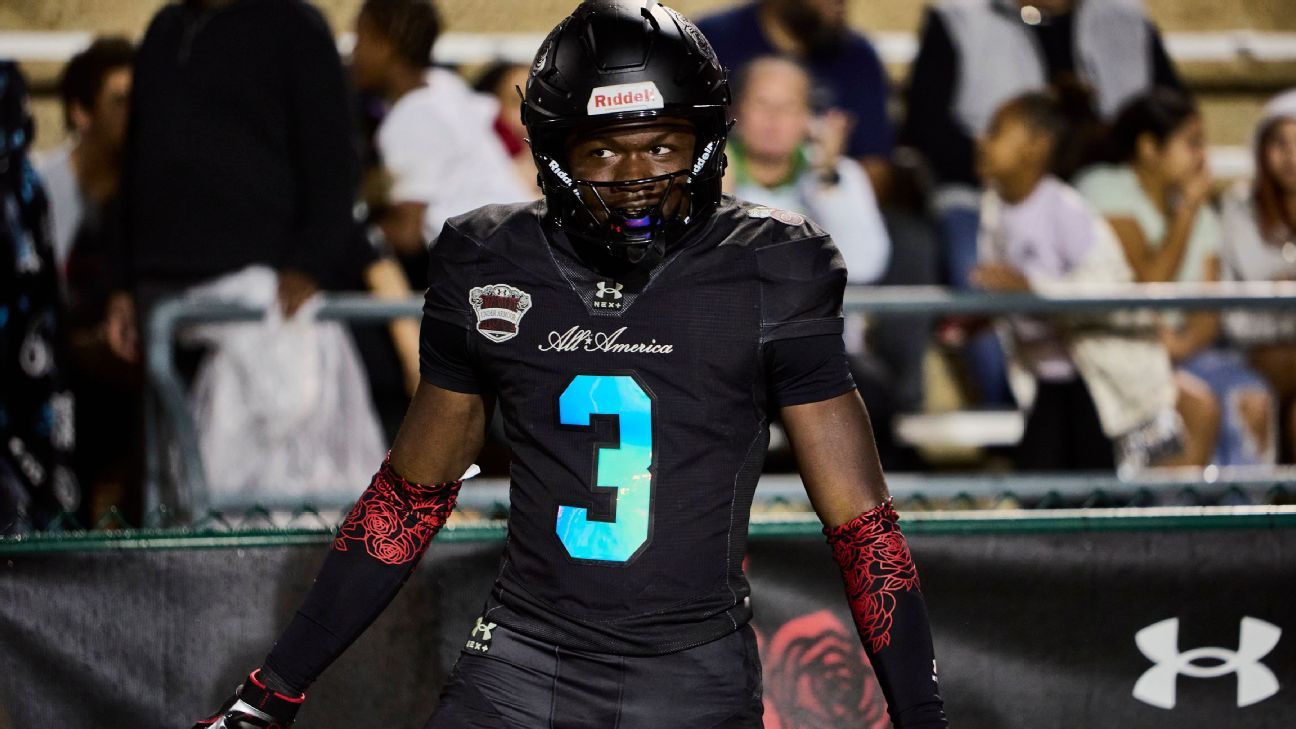 Florida flips Texas commit Royal, top WR in Class of 2027
