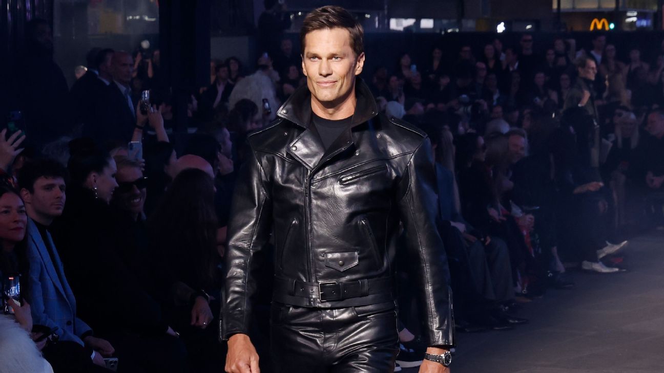 Tom takes the runway: Brady makes modeling debut a...