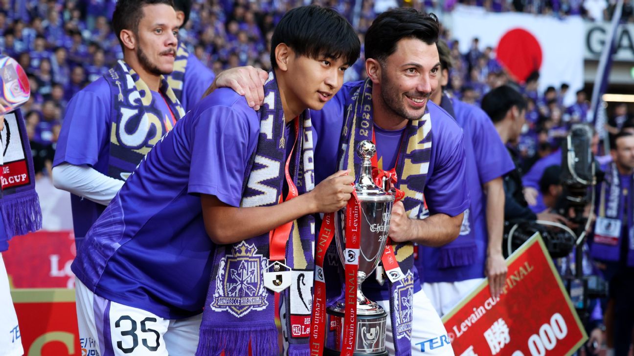 Tolgay Arslan's last chapter with Sanfrecce Hiroshima brought some ...