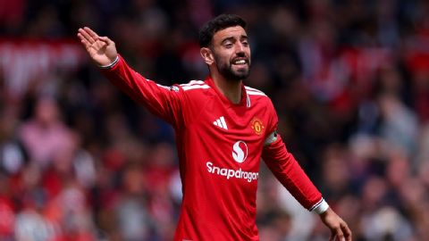 Fernandes: 'I wanted to have won more' at Man U