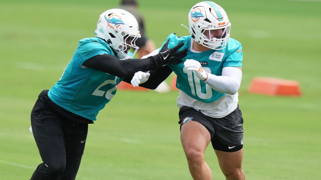 Miami Dolphins linebackers embracing competition Close Marcel Louis-Jacques joined ESPN in 2019 as a beat reporter covering the Buffalo Bills, before switching to the Miami Dolphins in 2021. The former Carolina Panthers beat writer for the Charlotte Observer won the APSE award for breaking news and the South Carolina Press Association award for enterprise writing in 2018. Multiple Authors