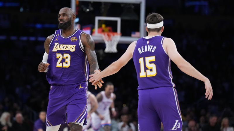 LeBron James le informa a Lakers que se va a otra parte, fuentes
