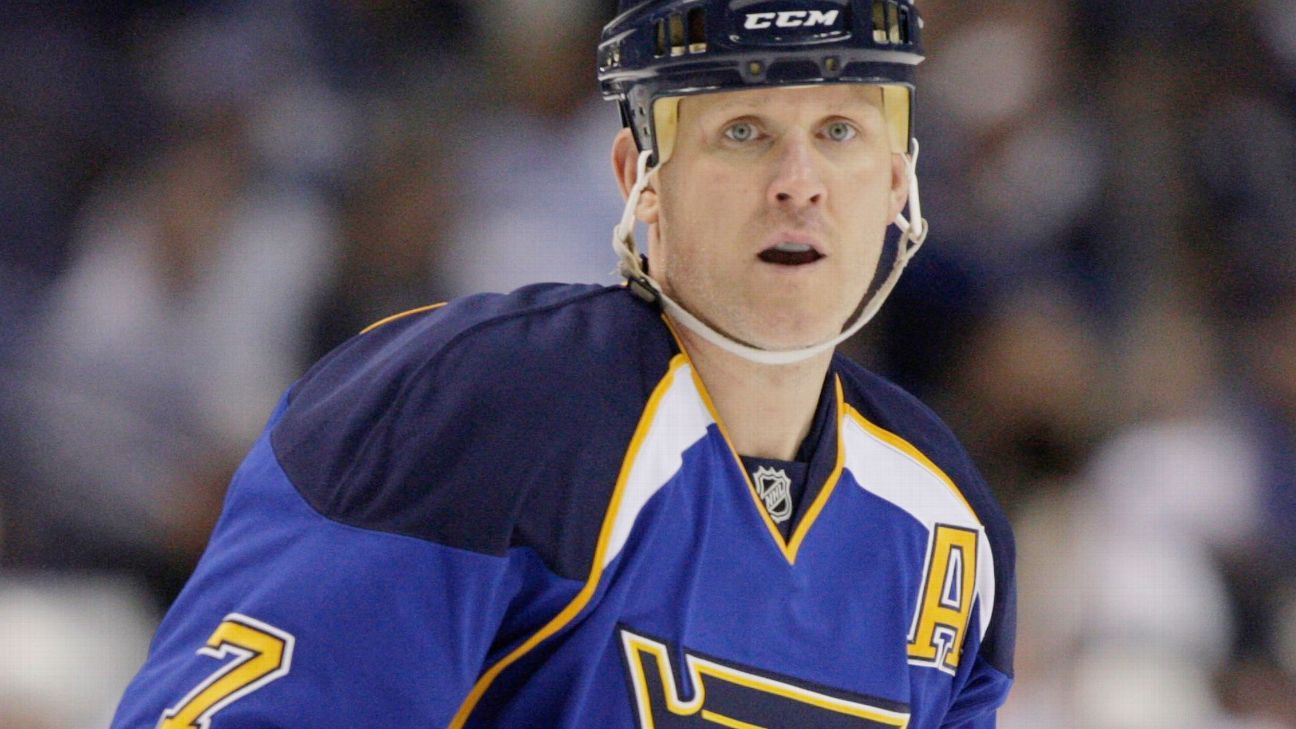 Keith Tkachuk makes HOF day after son's trade