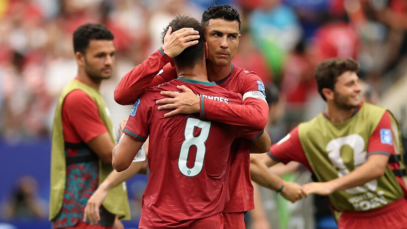 Fernandes relieved over Ronaldo's brace