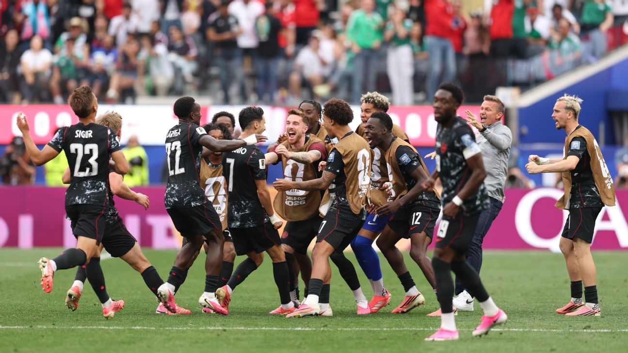 Canada use stoppage-time winner to advance to roun...