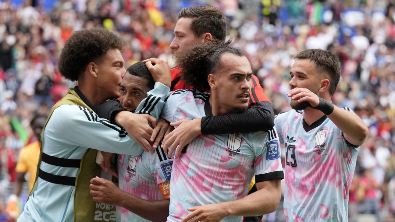 Bélgica le dio vuelta un partido increíble a Senegal y lo eliminó del Mundial - ESPN