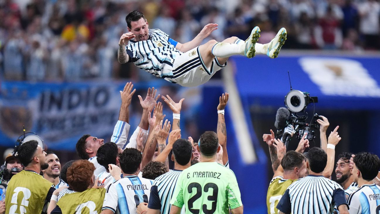 Messi apaga a Inglaterra nos acréscimos — photo: ESPN Brasil Futebol