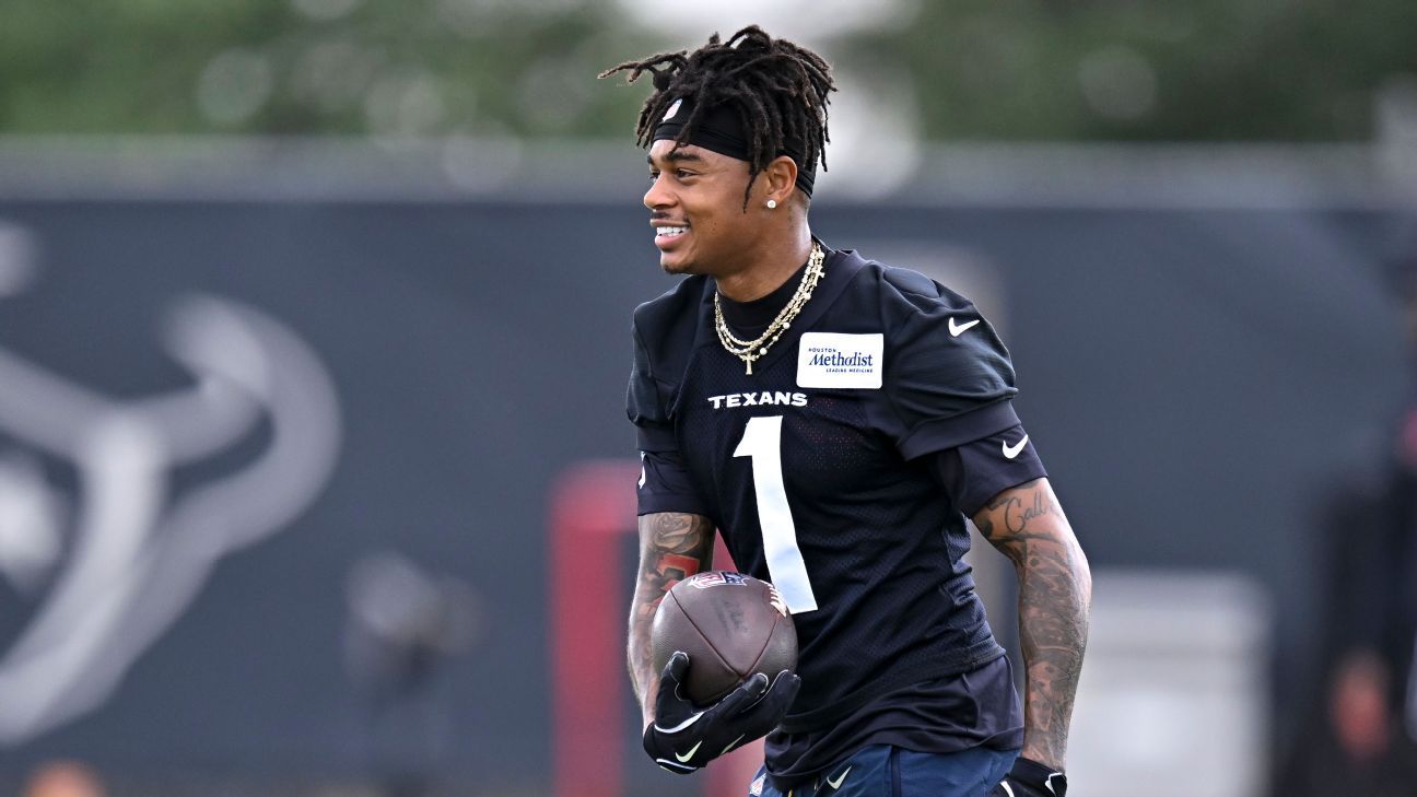Tank Dell Returns to Texans Practice After Missing 2025 Season With Knee Injury