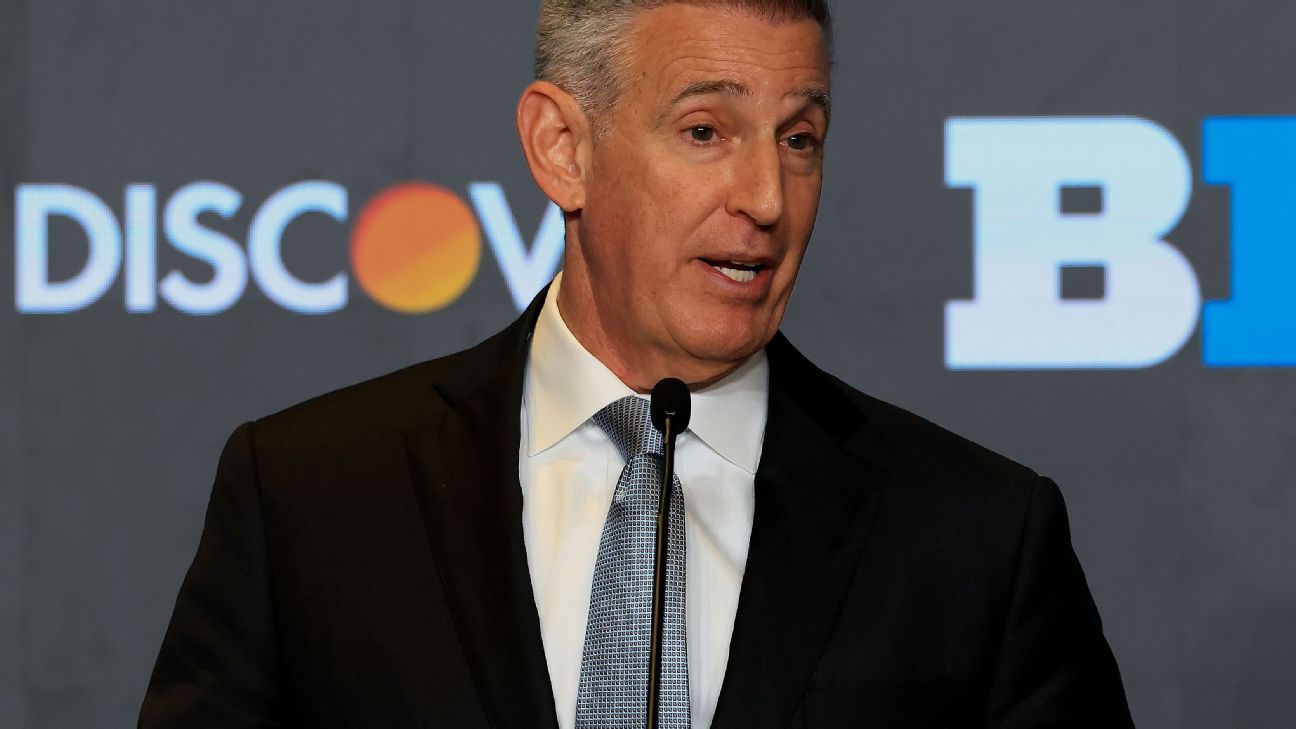 Petitti reiterates Big 10's push for 24-team CFP