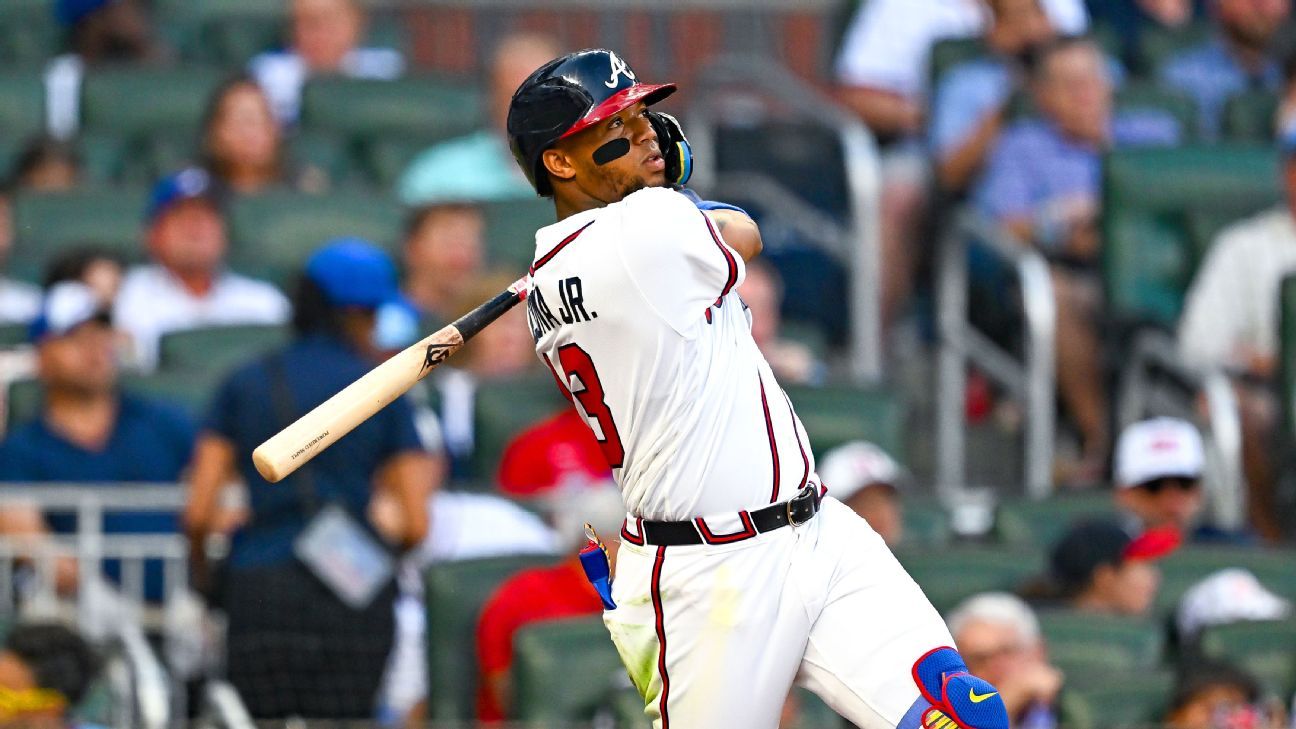 Marlins OFs' flyball miscue gifts Acuña 1st of 2 HRs