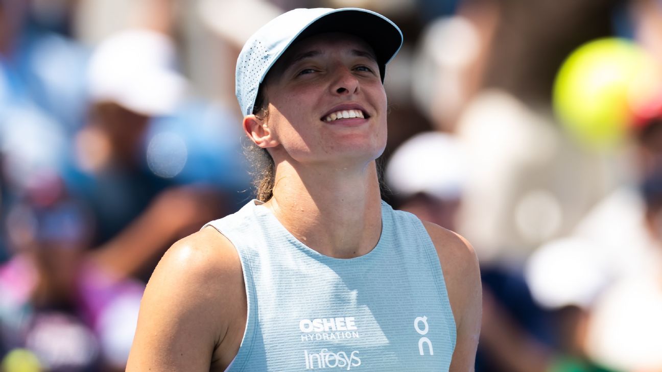 Swiatek starts Cincinnati Open with 2-set victory