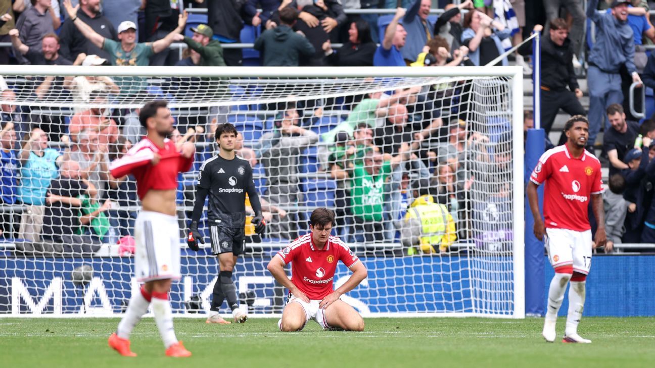 Everton 2-2 Man United: Ainsley Maitland-Niles smashes late screamer to ...